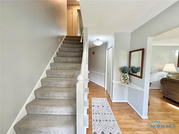 3rd image of 1044 Village Dr