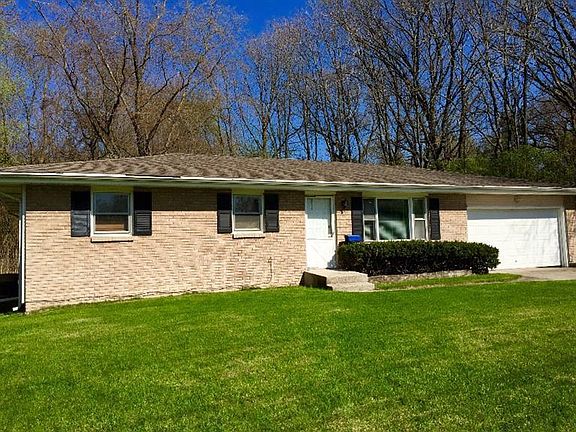 3rd image of 3203 N Lake Park Ave