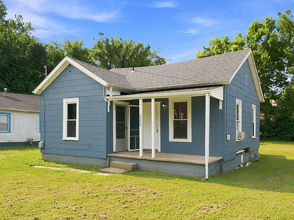 2nd image of 2424 W Elm Street