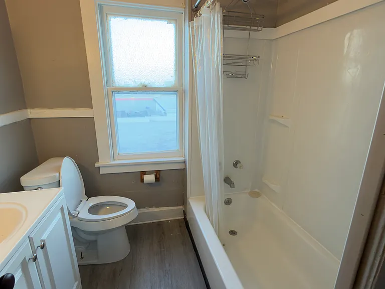411 Minnesota Ave #2 — Photo 9