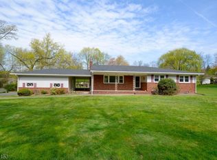 683 Squaw Brook Rd, North Haledon, NJ 07508