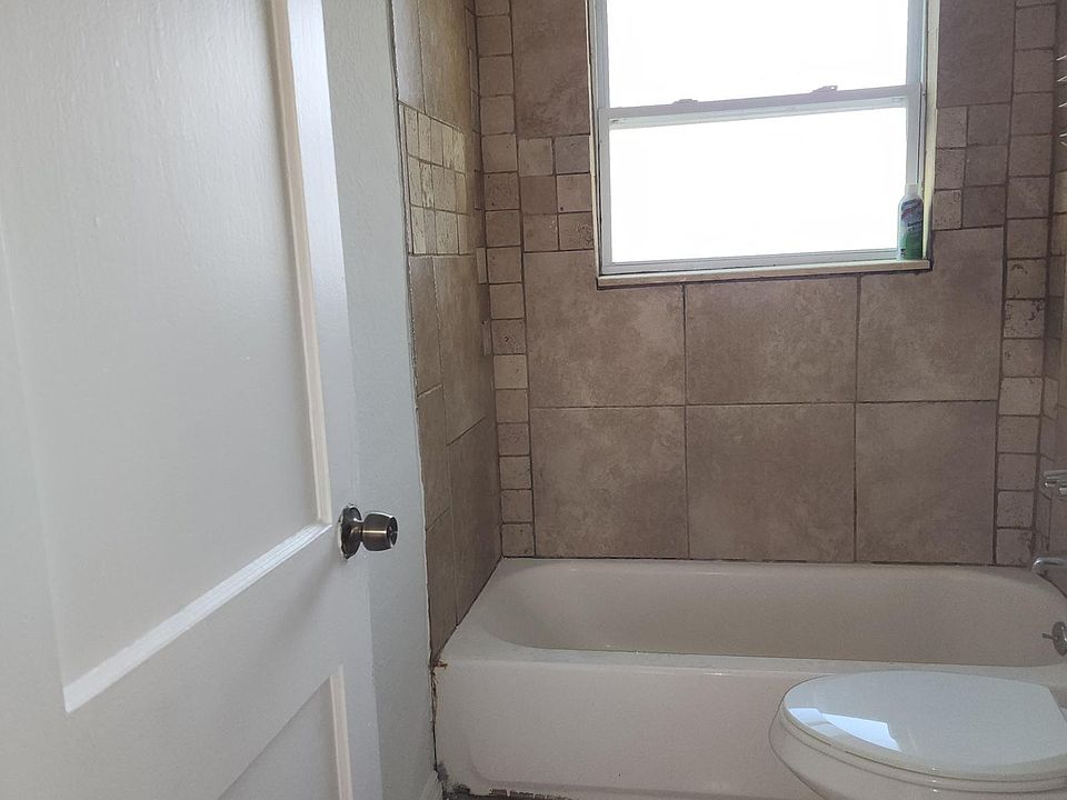1st image of 2136 23rd Ave N