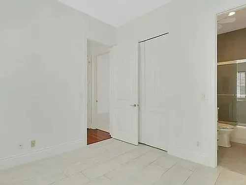 180 NE 6th Ave #F — Photo 15