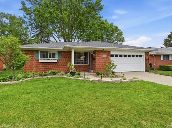 14954 Norman St, Livonia, MI 48154