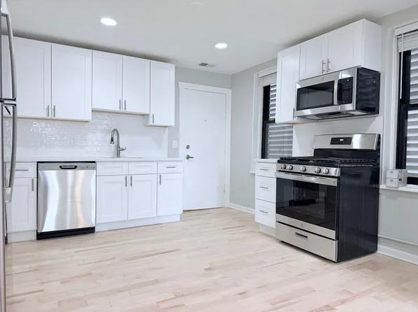 2312 W 21st St, Chicago, IL 60608