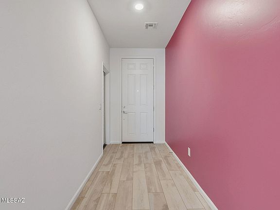 5th image of 10498 W Beaman Ln