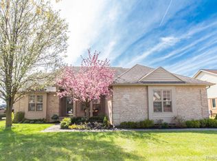 47545 Falcon Dr, Shelby Township, MI 48315