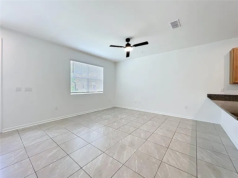 9848 Walkway Dr — Photo 6