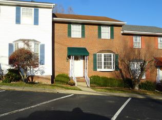 5821 E Pea Ridge Rd APT 3, Huntington, WV 25705