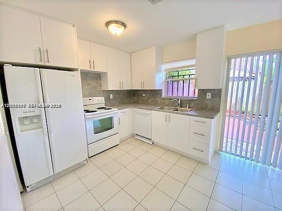 4th image of 6275 SW 130th Ave APT 807