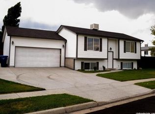 5556 S Morning Breeze Dr, Salt Lake City, UT 84118