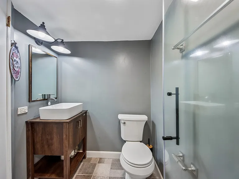 1111 Sara Ln — Photo 12