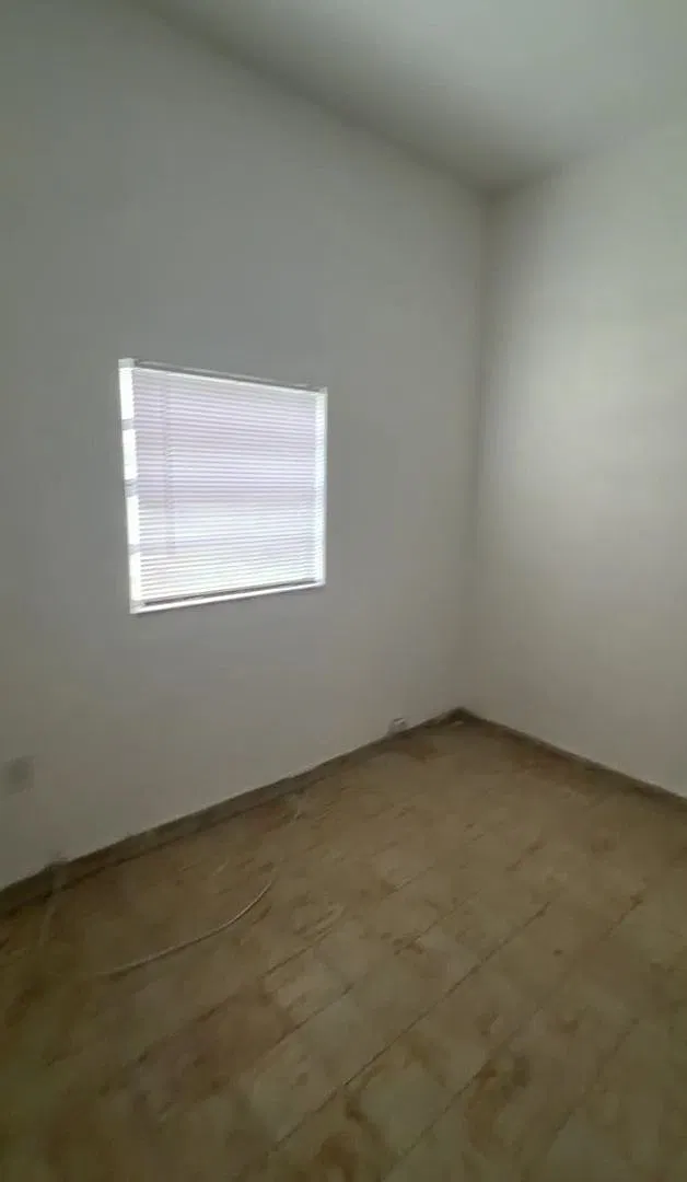 2978 NW 28th St (Catalina's Properties) — Photo 4