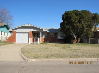 6439 NW Compass Dr, Lawton, OK 73505