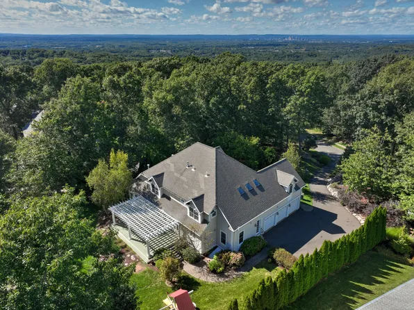 92 Feldspar Ridge, Glastonbury, CT 06033