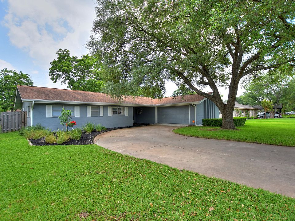 1st image of 611 Virginia Dr
