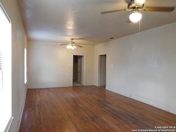 4th image of 1039 Schley Ave