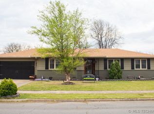 2416 Hilltop Ave, Muskogee, OK 74403