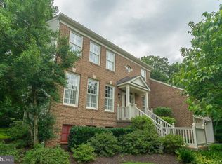 13105 Rockpointe Ct, Clifton, VA 20124