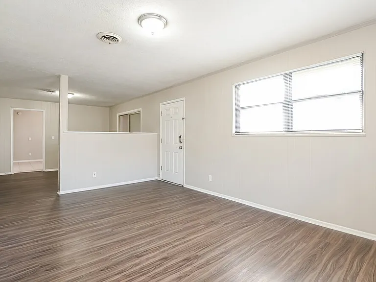 3937 Rodby Dr — Photo 3