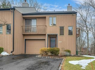 1462 Stephanie Dr, North Caldwell Boro, NJ 07006