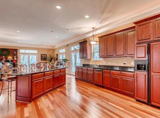 312 Chippenham Ln #2, Willernie, MN 55090