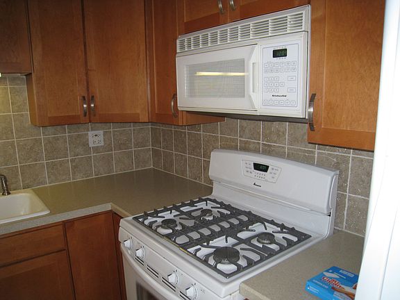 2nd image of 945 Shattuck Ln