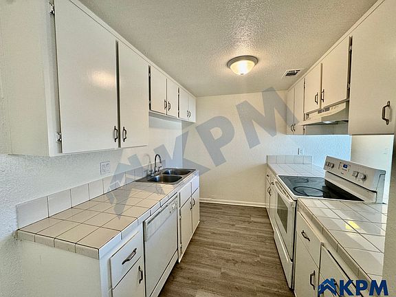 4th image of 7203-7205 Kelley Cir