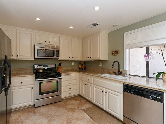 Beautifully remodeled kitchen