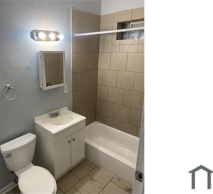 3rd image of 8509 S Crandon Ave #2