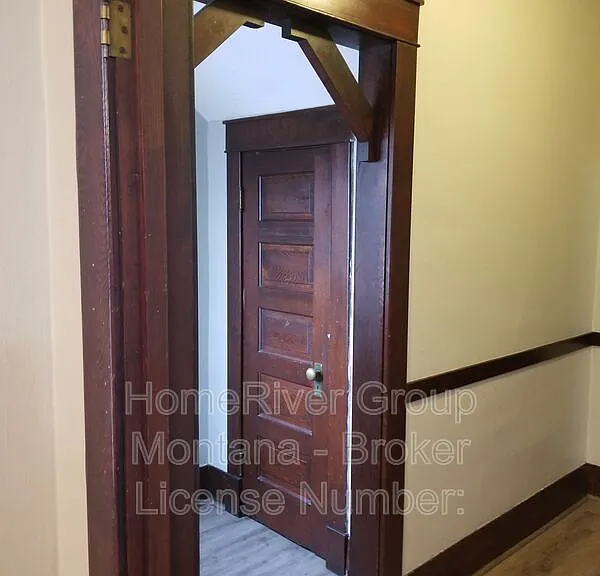 536 S 3rd St W — Photo 26