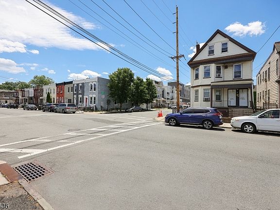 4th image of 114 9Th Ave