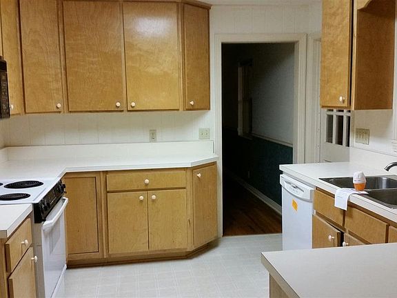 5th image of 2104 Croydon Dr