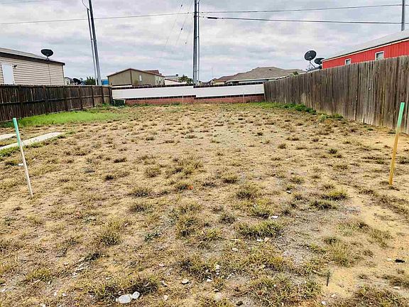 4th image of 2603 Ciruelo Ln