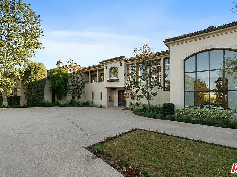 8 Beverly Ridge Ter — Photo 3