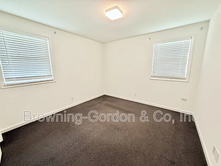 1017 14th Ave S — Photo 8