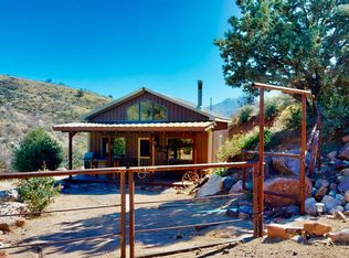 988 N Mountain Lion Pass, Winkelman, AZ 85192