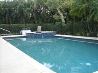 3673 Cypress Lake Dr, Lake Worth, FL 33467