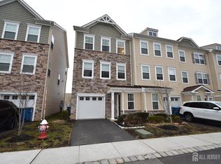 2001 John Deere Ln, Monroe Township, NJ 08831