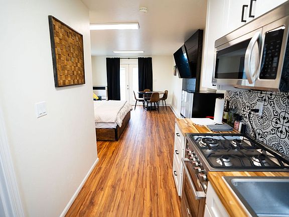 5th image of 1153 Central Ave #1