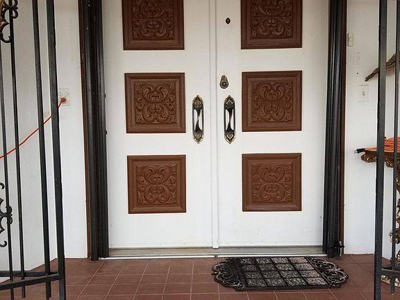 5th image of 5406 S Laguna Ave