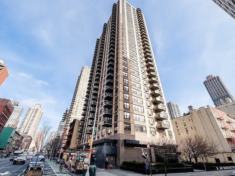 303 E 83rd St #17C
