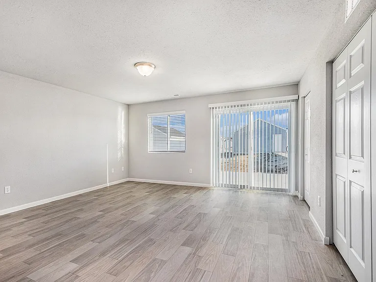 619 W Marion St — Photo 10