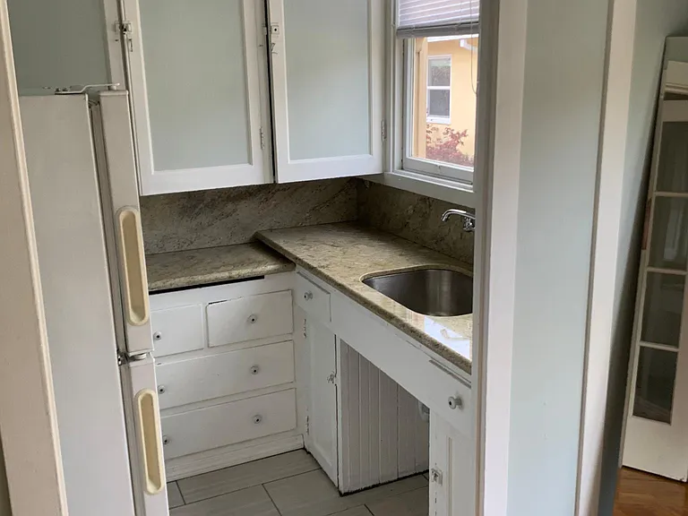 2535 Regent St #7 — Photo 14