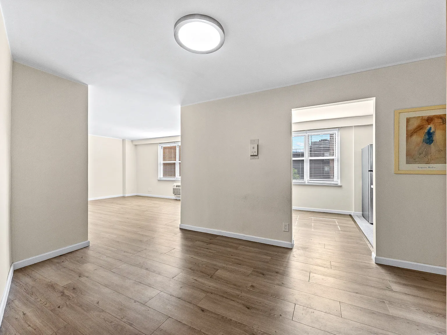 Studio, 700 sqft, $2,000 — Photo 4