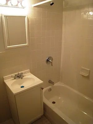 Rented by City Connections Realty | media 3