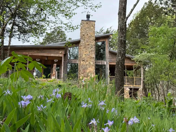 97 Shadow Ridge Rd, Searcy, AR 72143