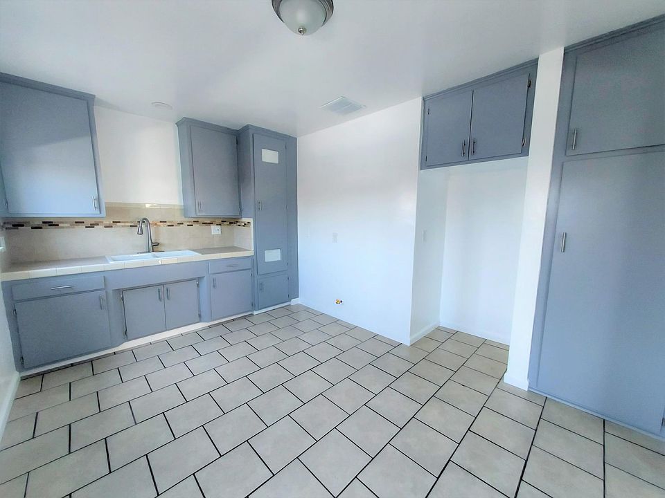 1st image of 835 W Beach Ave #6