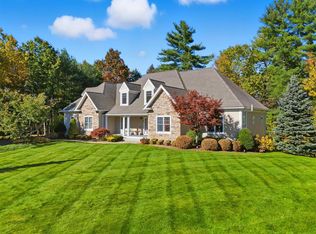 58 Tanglewood Dr, Nashua, NH 03062