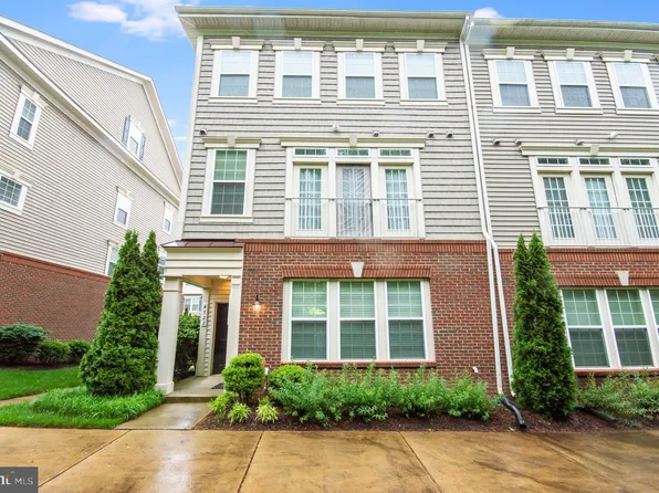 4722 Dane Ridge Cir, Woodbridge, VA 22193